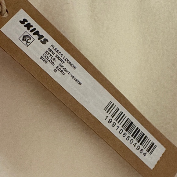 Skims Cream Fleece Lounge Mini Skirt - Picture 4 of 10